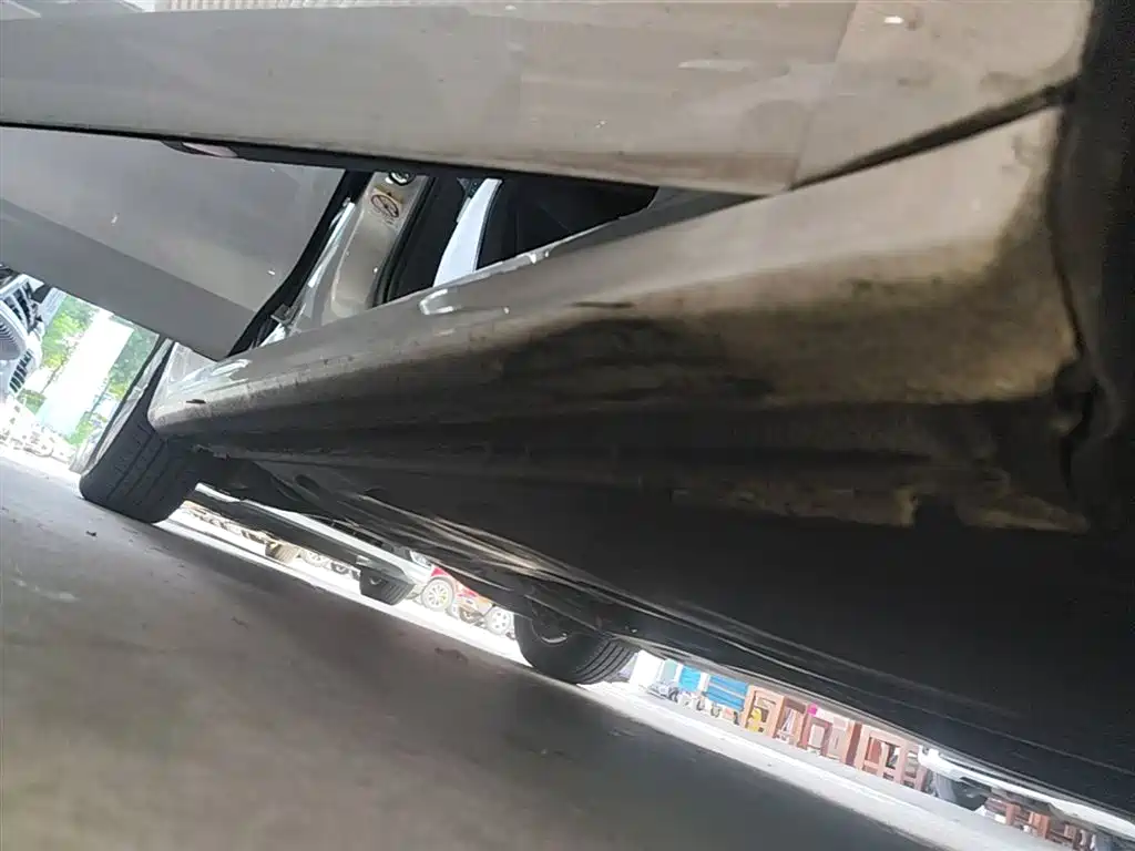 Volkswagen Sagitar 2014 Facelift 1.6L Automatic Comfort фото 21