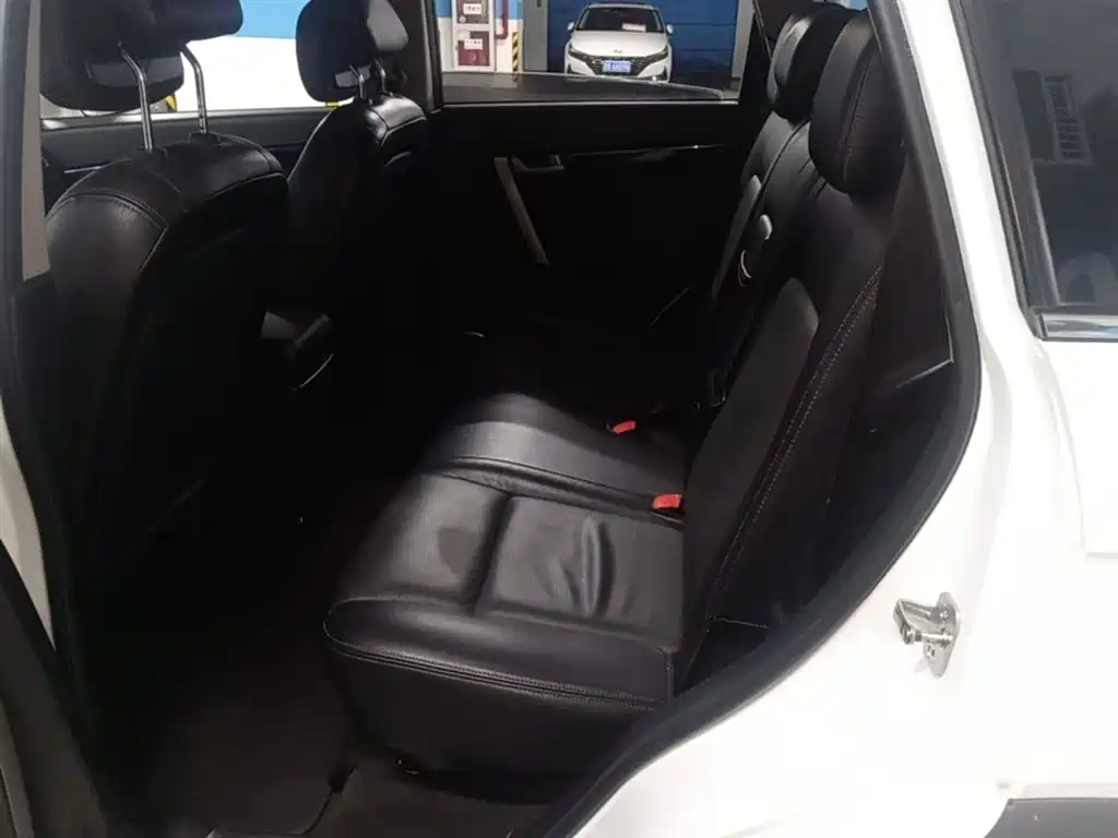 Chevrolet Captiva 2017 2.4L 2WD Luxury Edition 7-Seater фото 17
