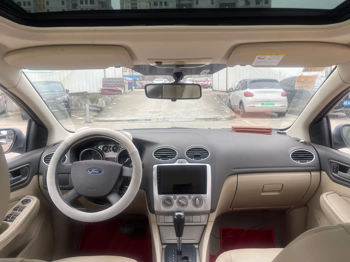 Ford Focus 2010 2011 Hatchback 1.8L Automatic Fashion