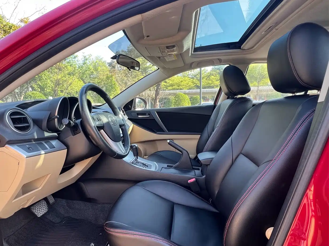 Mazda Mazda3 (Import) 2010 2010 Hatchback 1.6 Automatic Luxury
