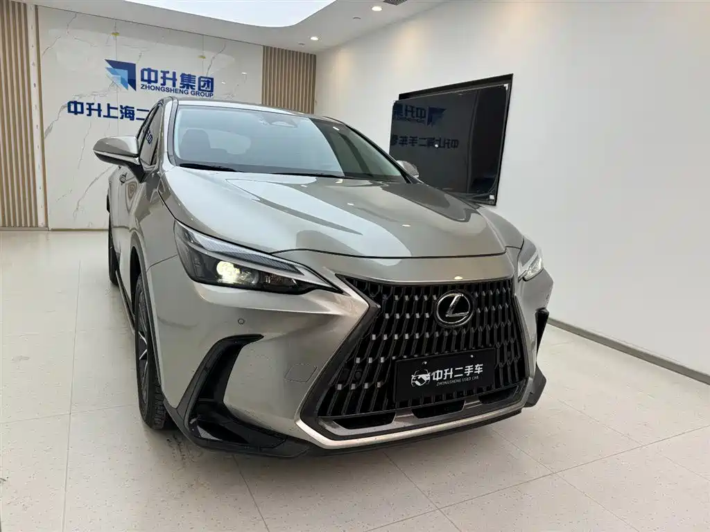 Lexus NX 2022 260 FWD Innovation Edition фото 3