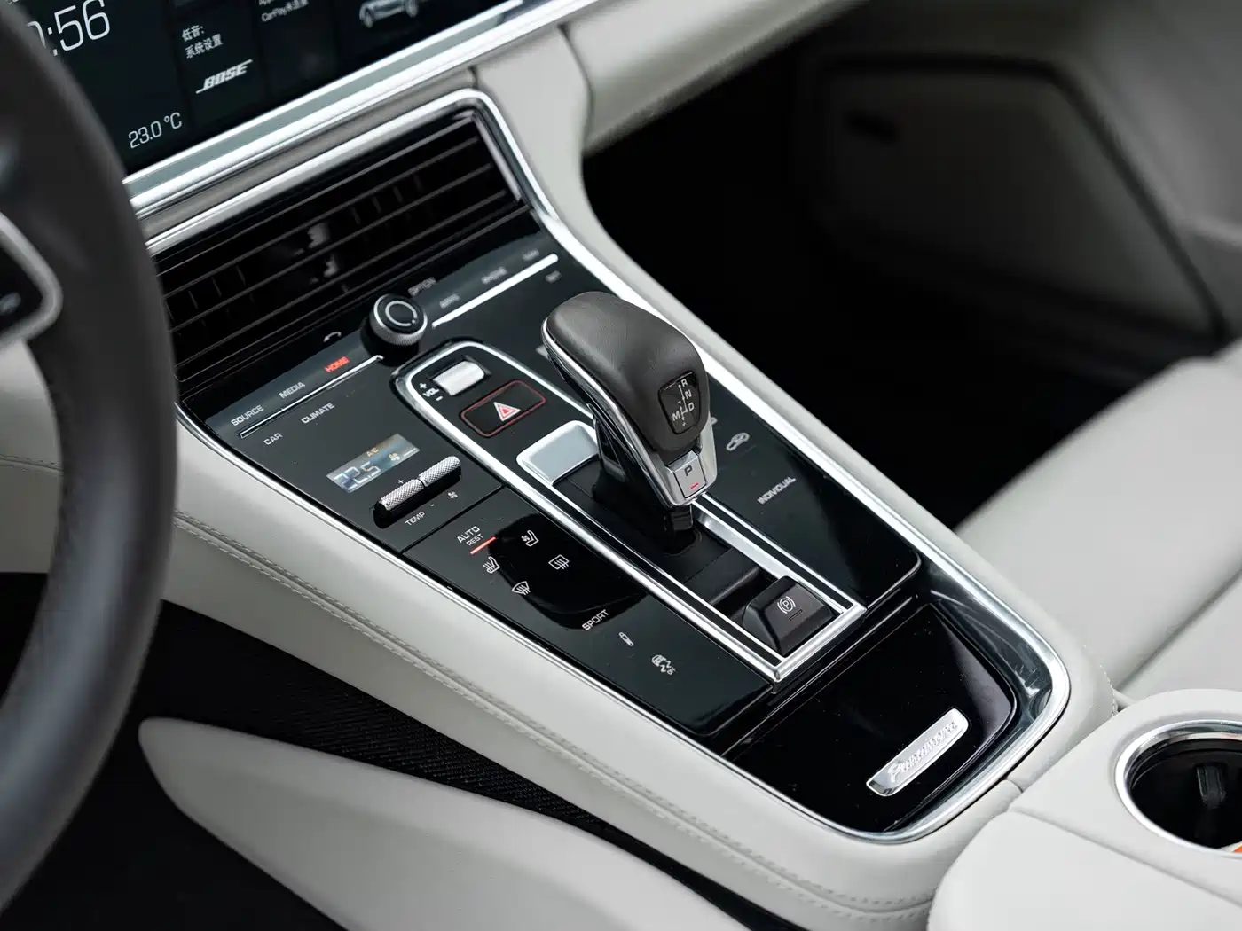 Фото 16 - Porsche Panamera