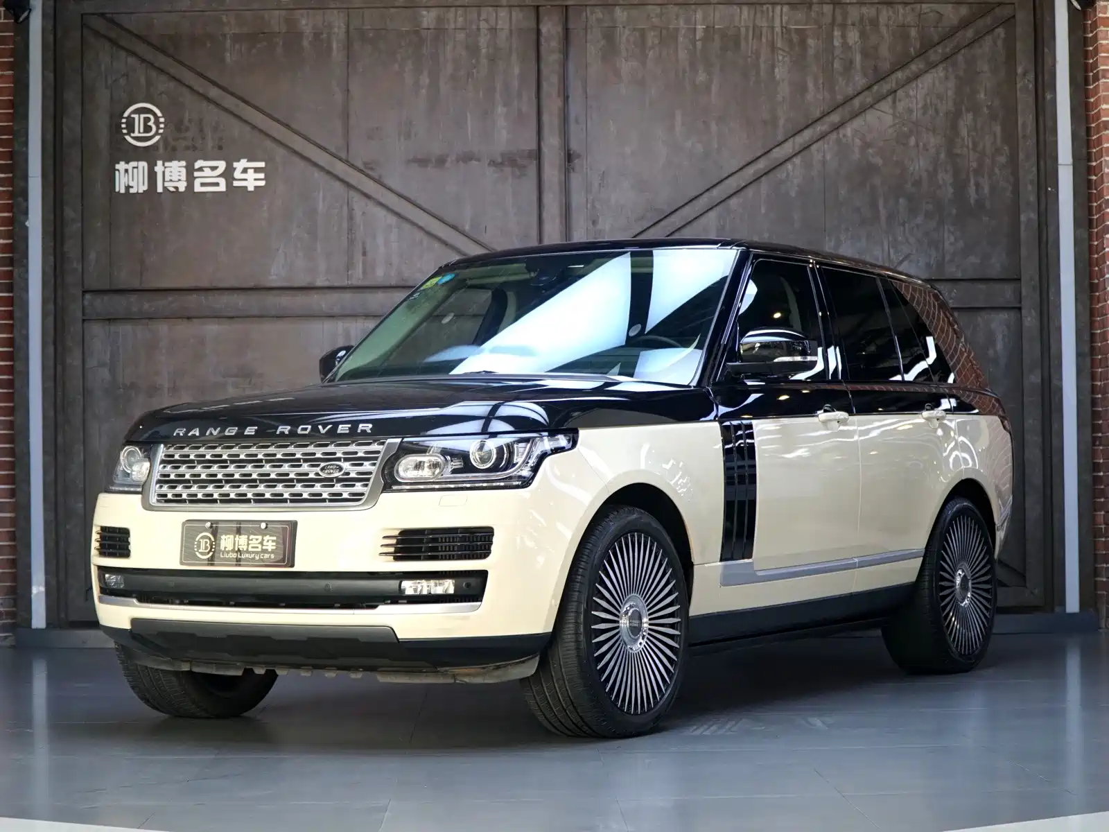 Фото 1 - Land Rover Range Rover