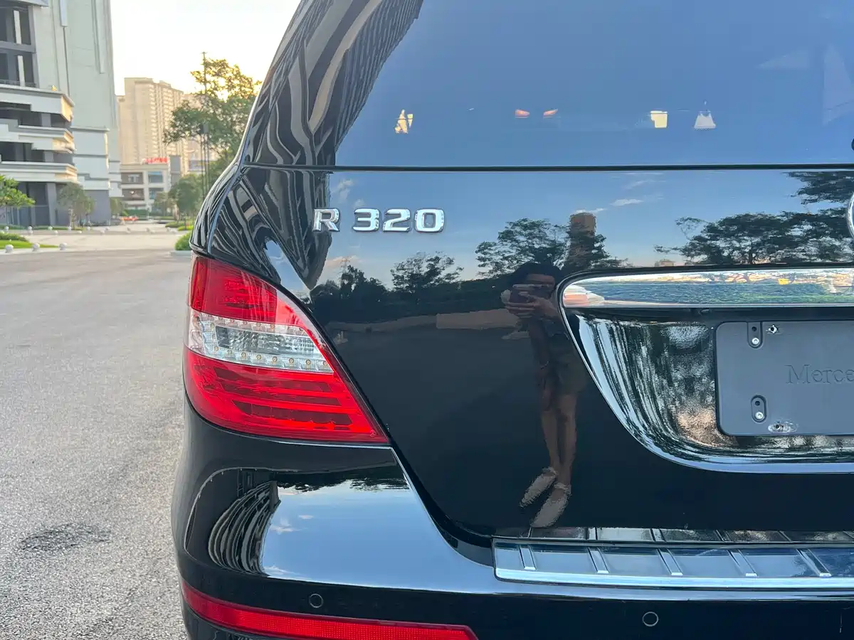 Mercedes-Benz R-Class 2017 R 320 4MATIC Business Collector's Edition фото 10