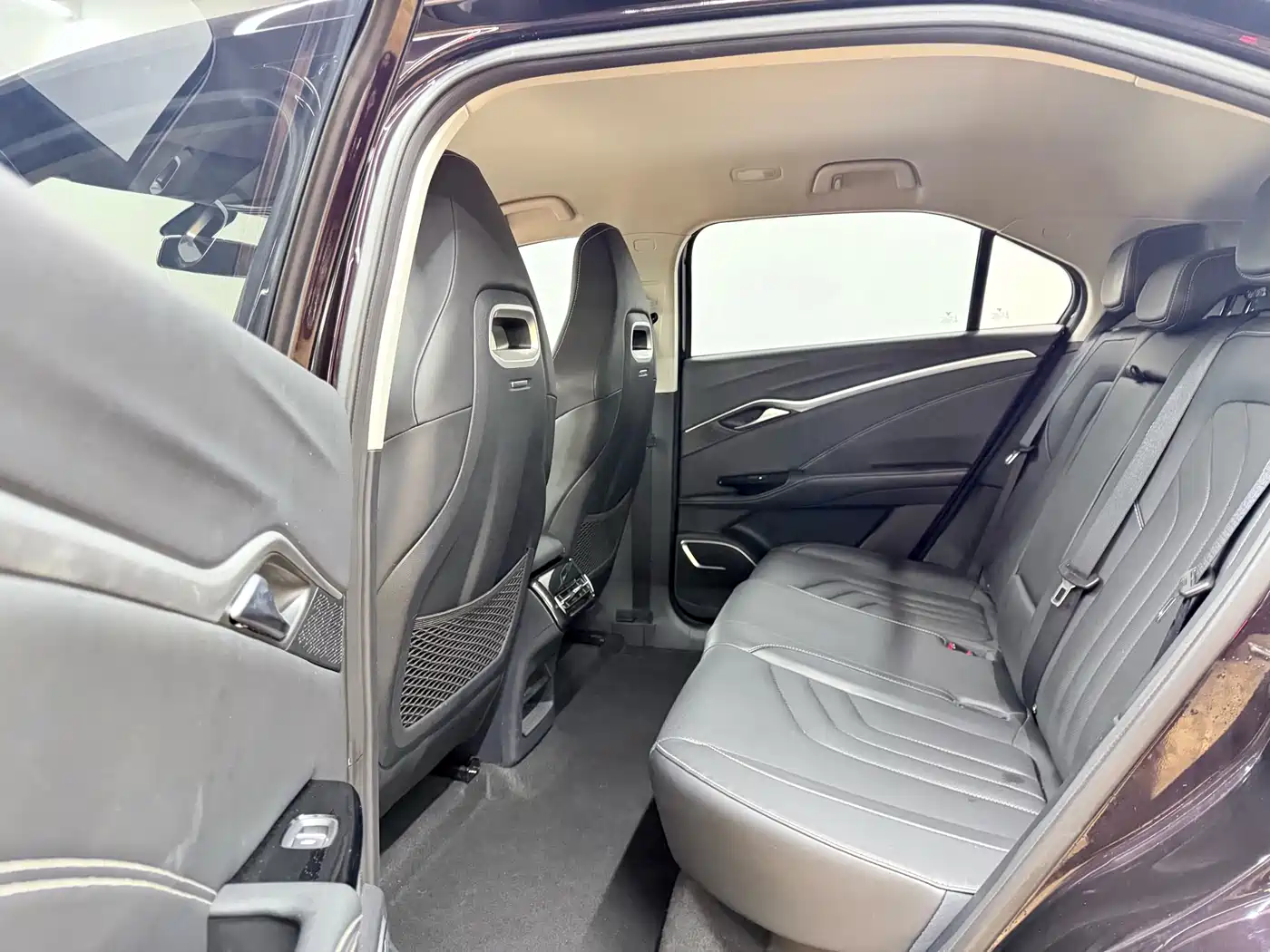 NEZHA AUTOMOBILE NEZHA U