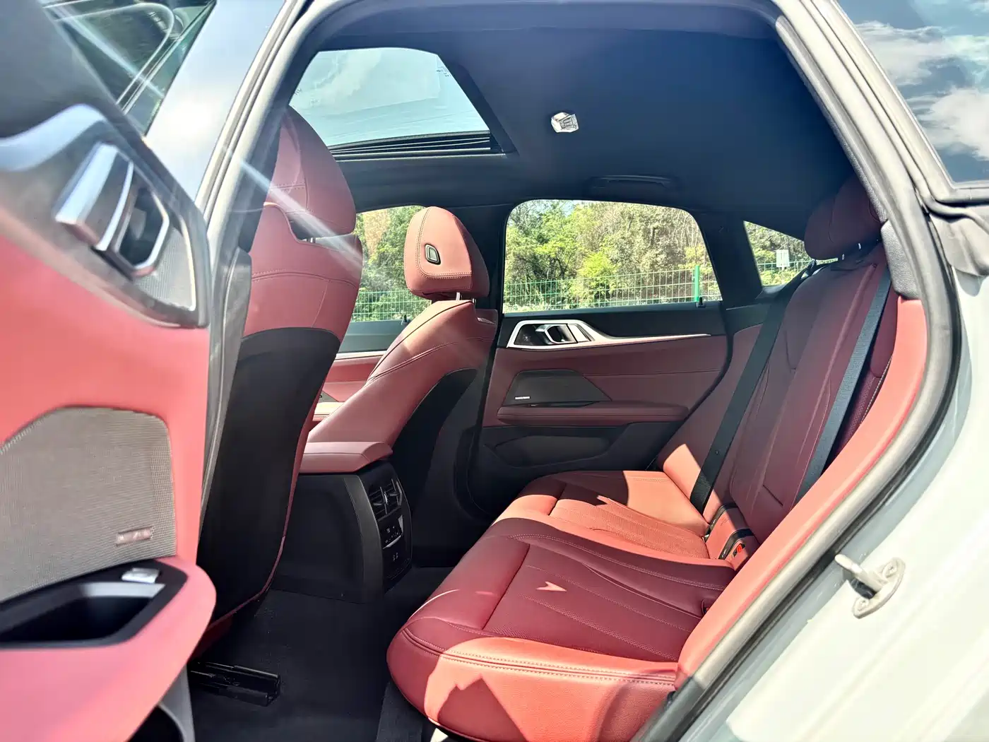 BMW 4 Series 2024 430i Gran Coupe M Sport Shadowline Package фото 6