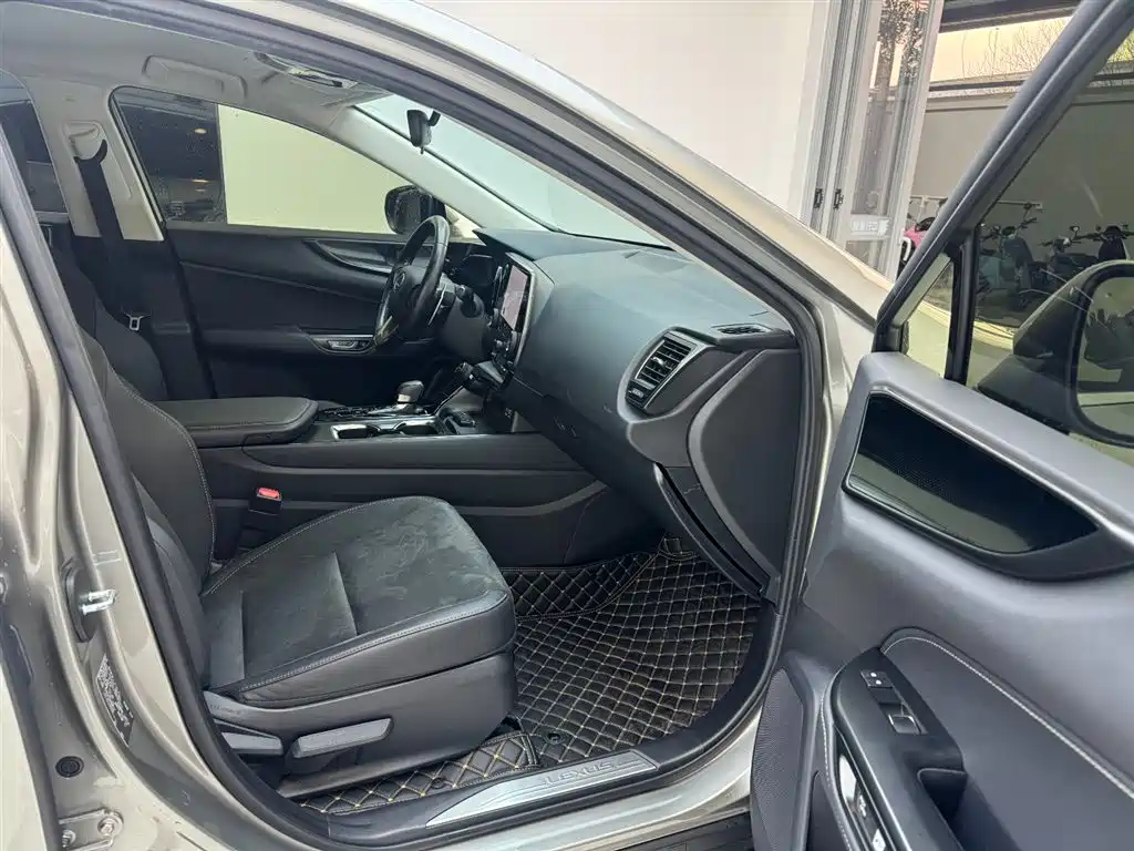 Lexus NX 2022 260 FWD Innovation Edition фото 15