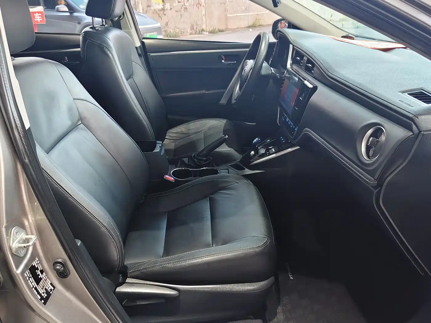 Toyota Corolla Twin Engine E+ 2020 1.8L E-CVT Comfort Edition фото 10