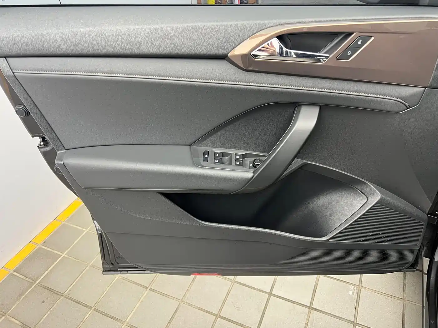 Volkswagen Tharu, миниатюра 16