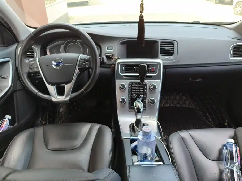Volvo V60 2018 2017 T5 Zhi Yi Edition China V