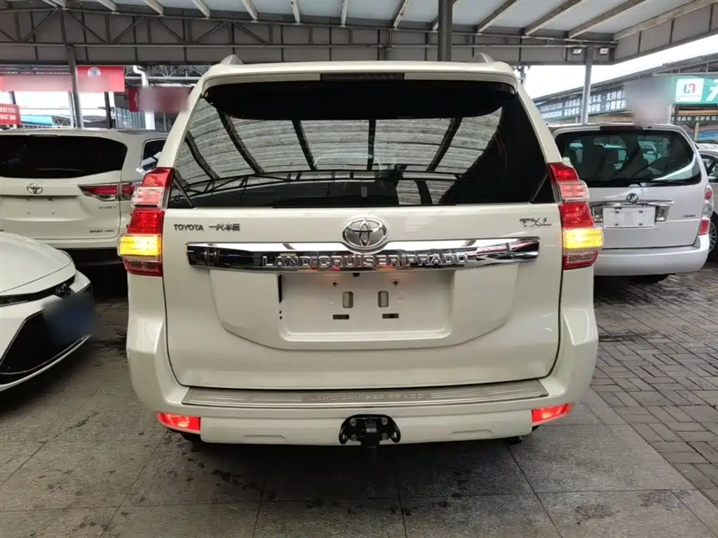 Toyota Prado 2016 2.7L Auto Luxury Edition фото 6