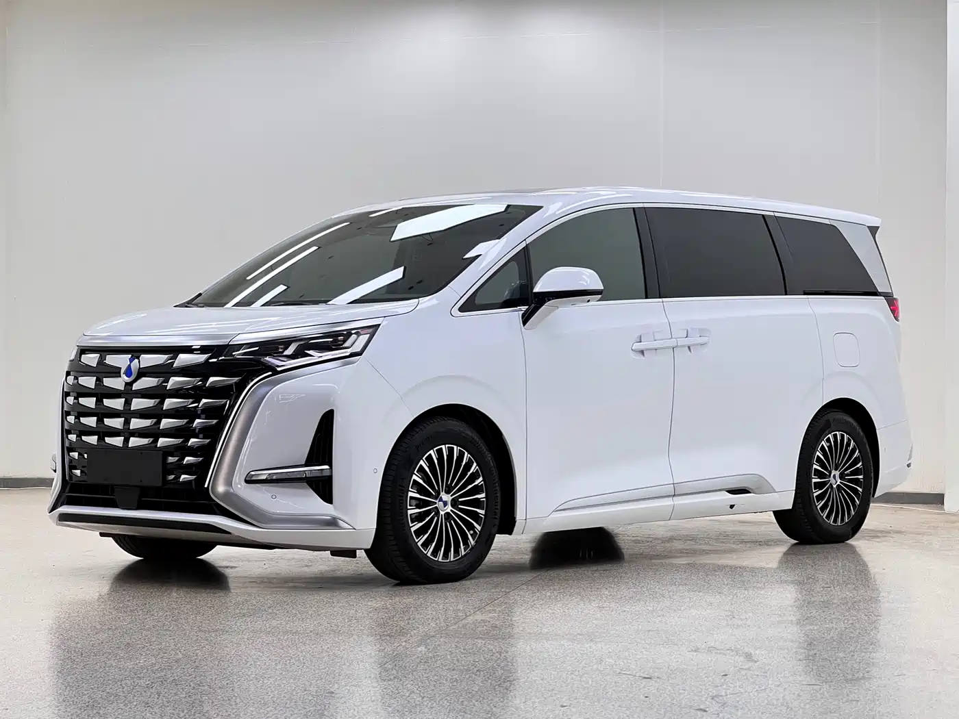 Denza D9 2022 DM-i 970 AWD Flagship