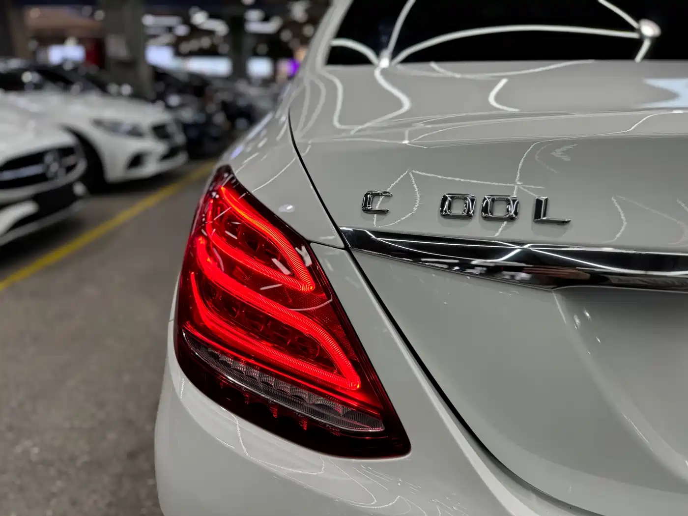 Mercedes-Benz C-Class 2015 C 300 L Sport фото 7