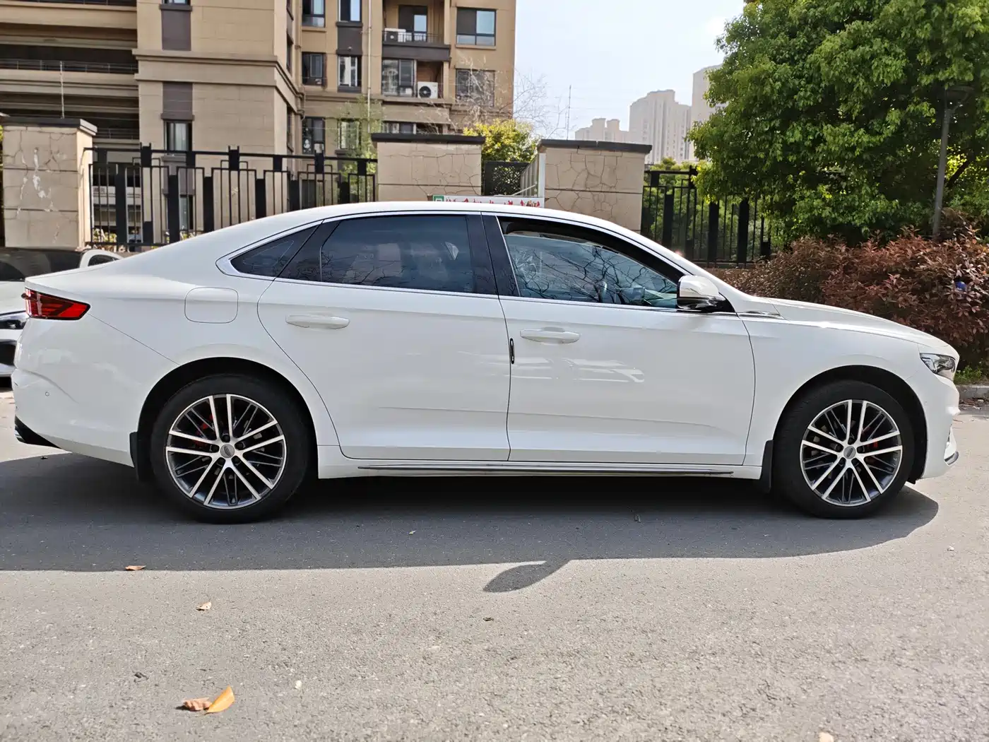 GEELY AUTOMOBILE XINGRUI