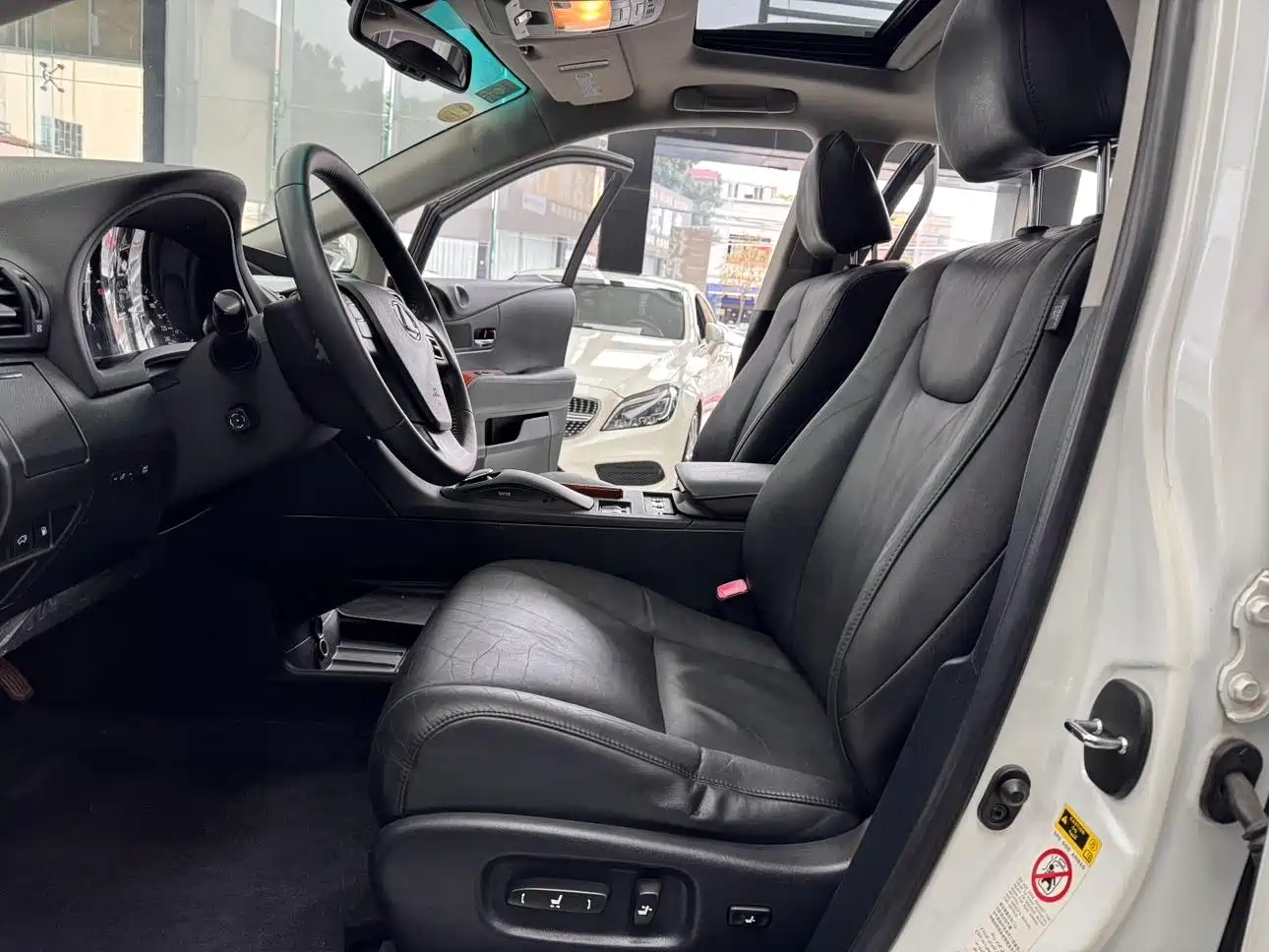 Lexus RX Classic 2011 270 Luxury фото 14