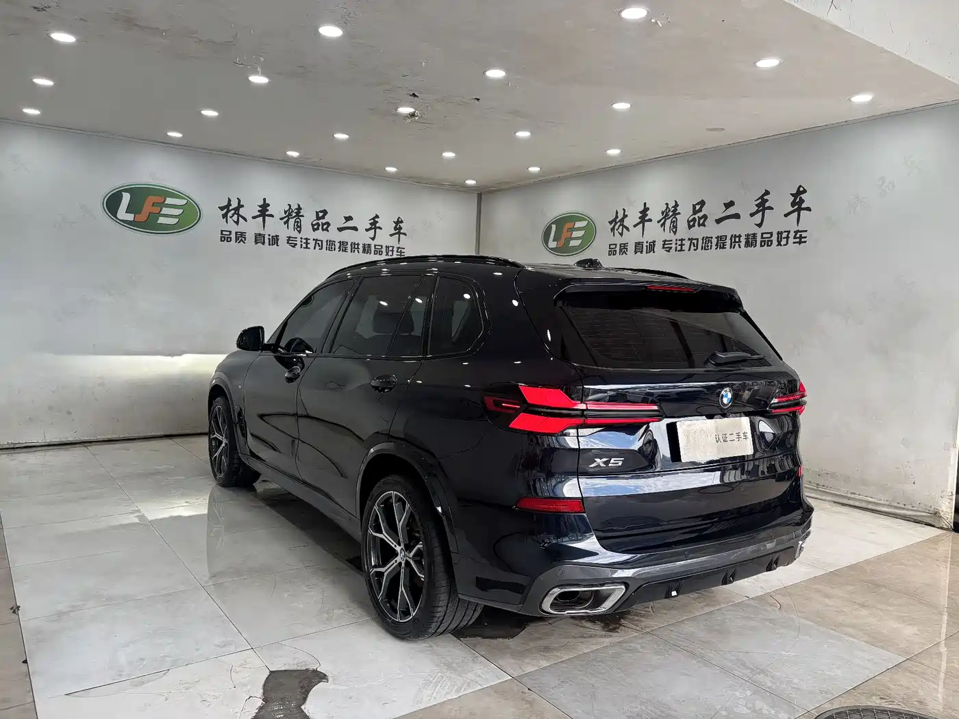 BMW X5 2025 Model xDrive 30Li Exclusive M Sport Blackout Package фото 6