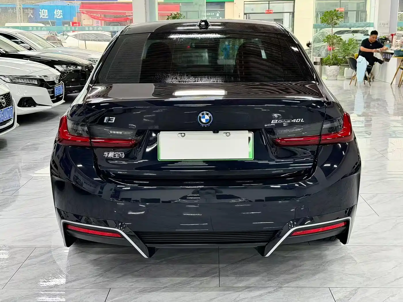 BMW i3 2025 eDrive 40 L Shadow Night Sport Package фото 8