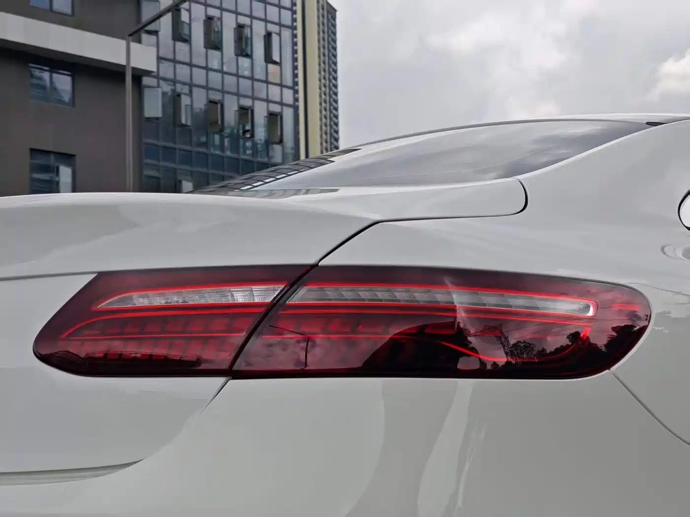 MERCEDES-BENZ E-CLASS (IMPORTED)