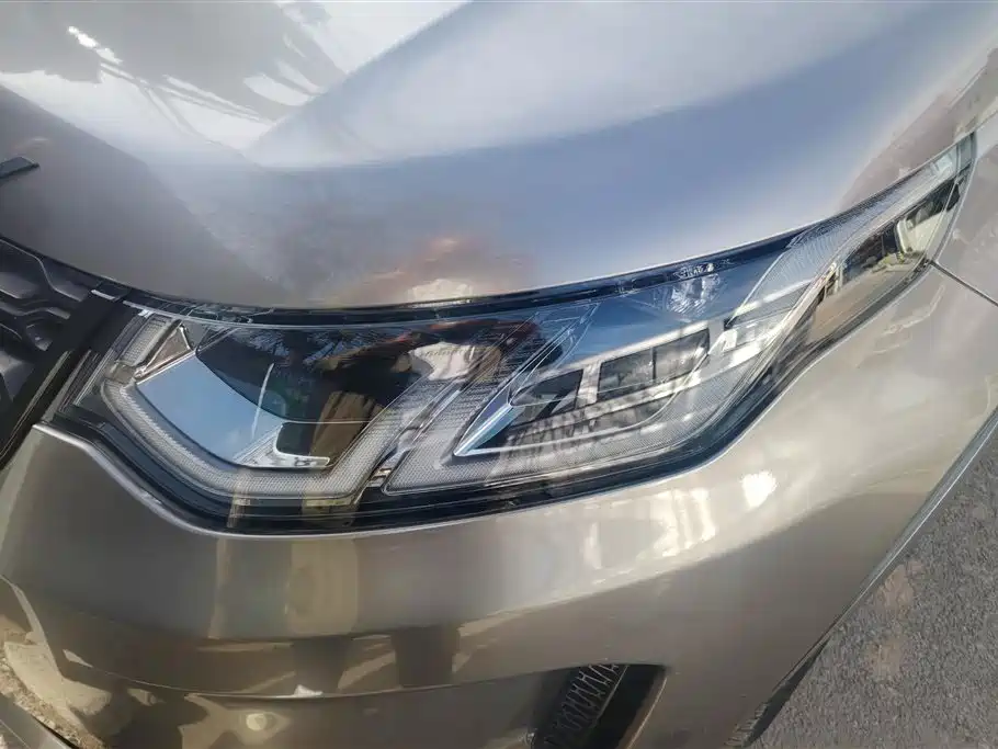 LAND ROVER DISCOVER SPORTS