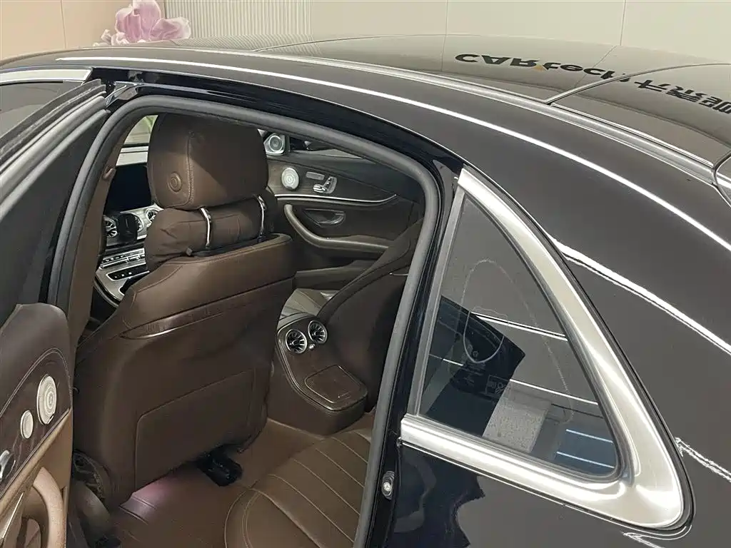 Mercedes-Benz E-Class 2023 E 300 L Luxury фото 27