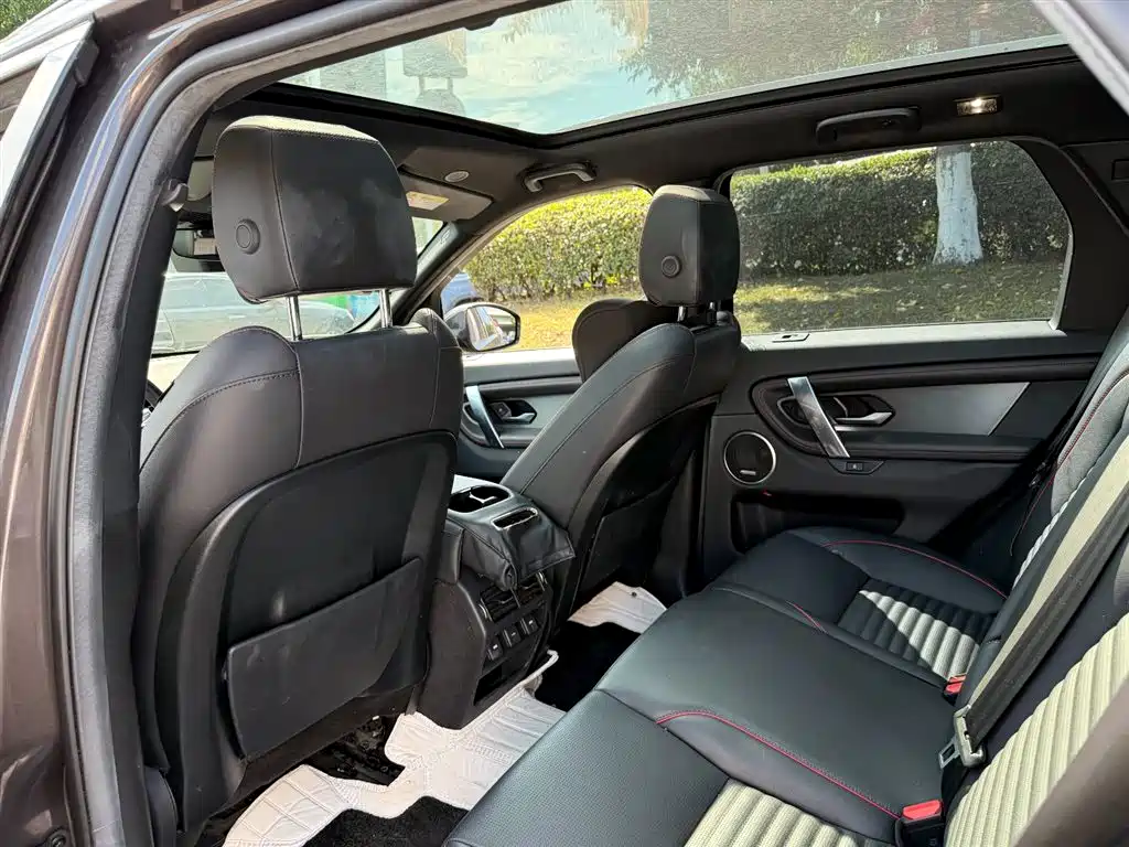 Land Rover Discovery Sport 2022 Model 249PS R-Dynamic S Performance Edition 5-Seater фото 9