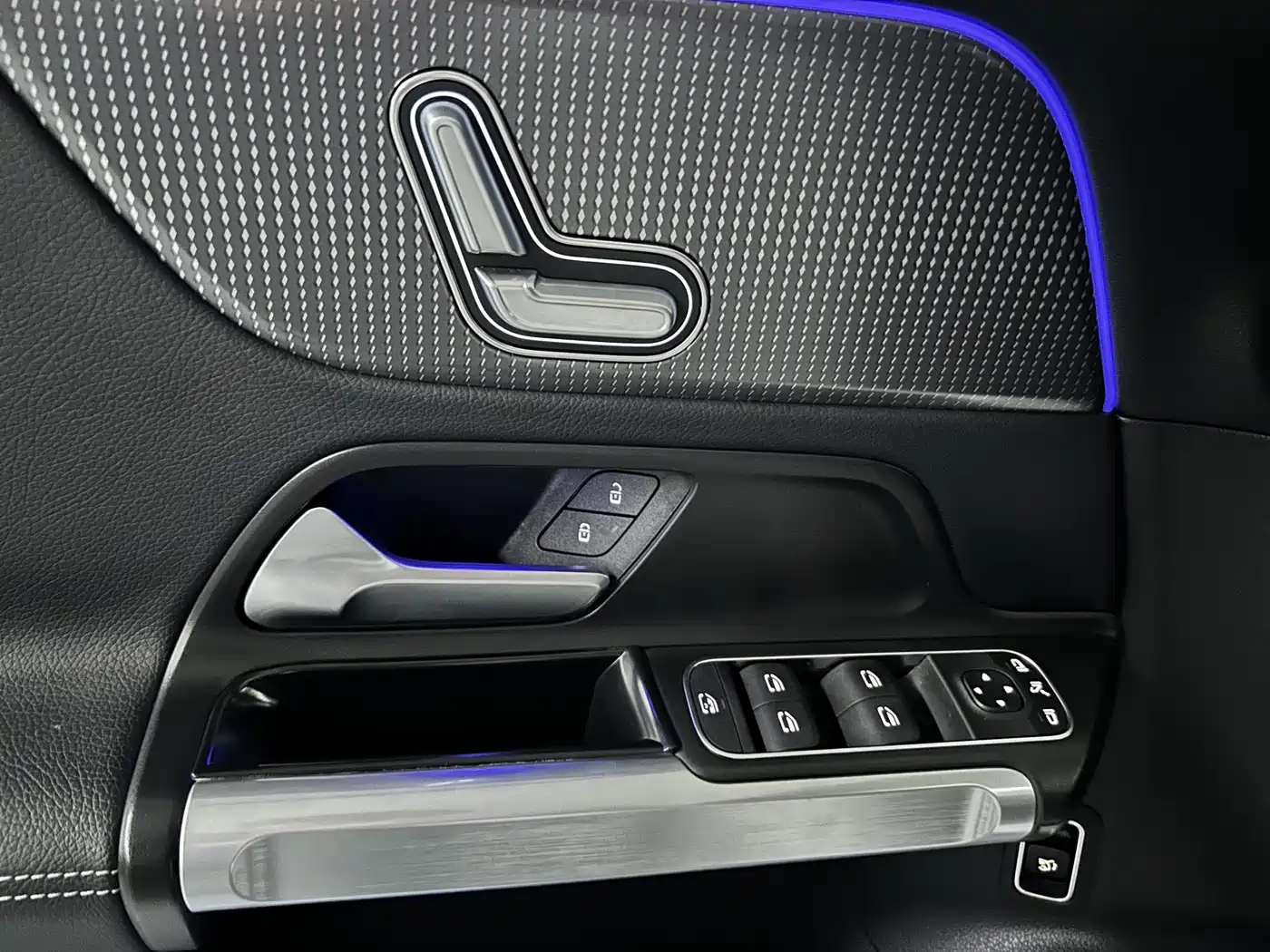 Mercedes-Benz GLB 2022 Model GLB 200 Fashion Edition фото 8