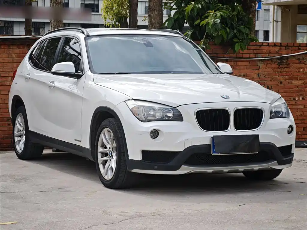 BMW X1 2015 Model sDrive18i Fashion Advanced Edition фото 25