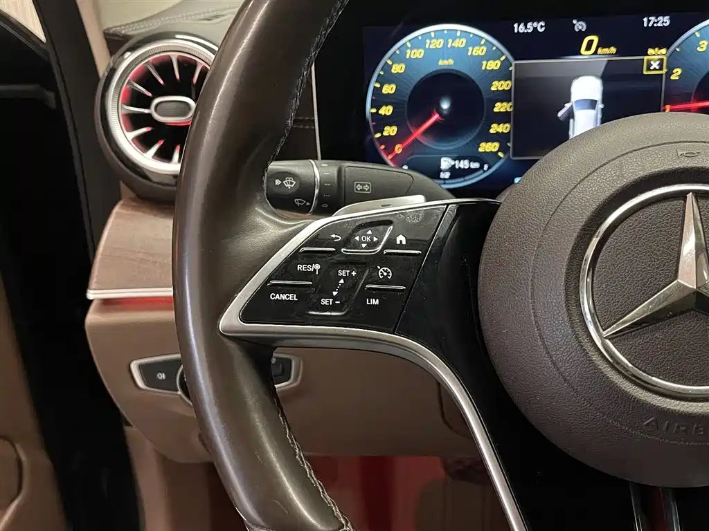 Mercedes-Benz E-Class 2023 E 300 L Luxury фото 24