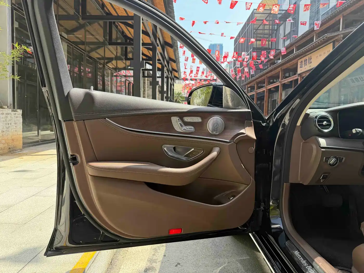 Mercedes-Benz E-Class 2023 E 300 L Luxury фото 11