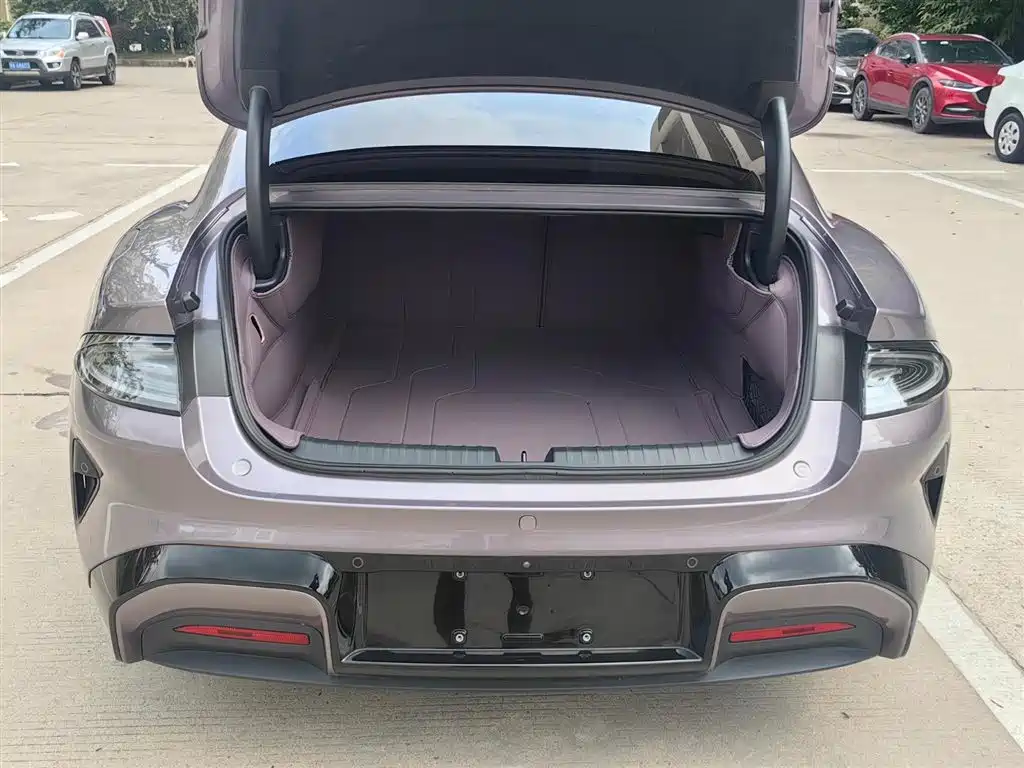 Xiaomi Auto Xiaomi SU7 2024 RWD Ultra Long Range Advanced Smart Driving Pro Edition фото 19