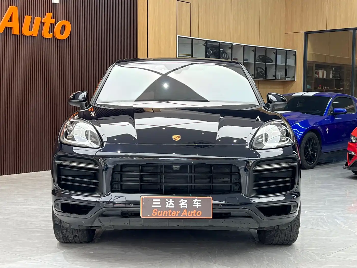 Porsche Cayenne New Energy 2023 Cayenne E-Hybrid 2.0T Platinum Edition фото 2