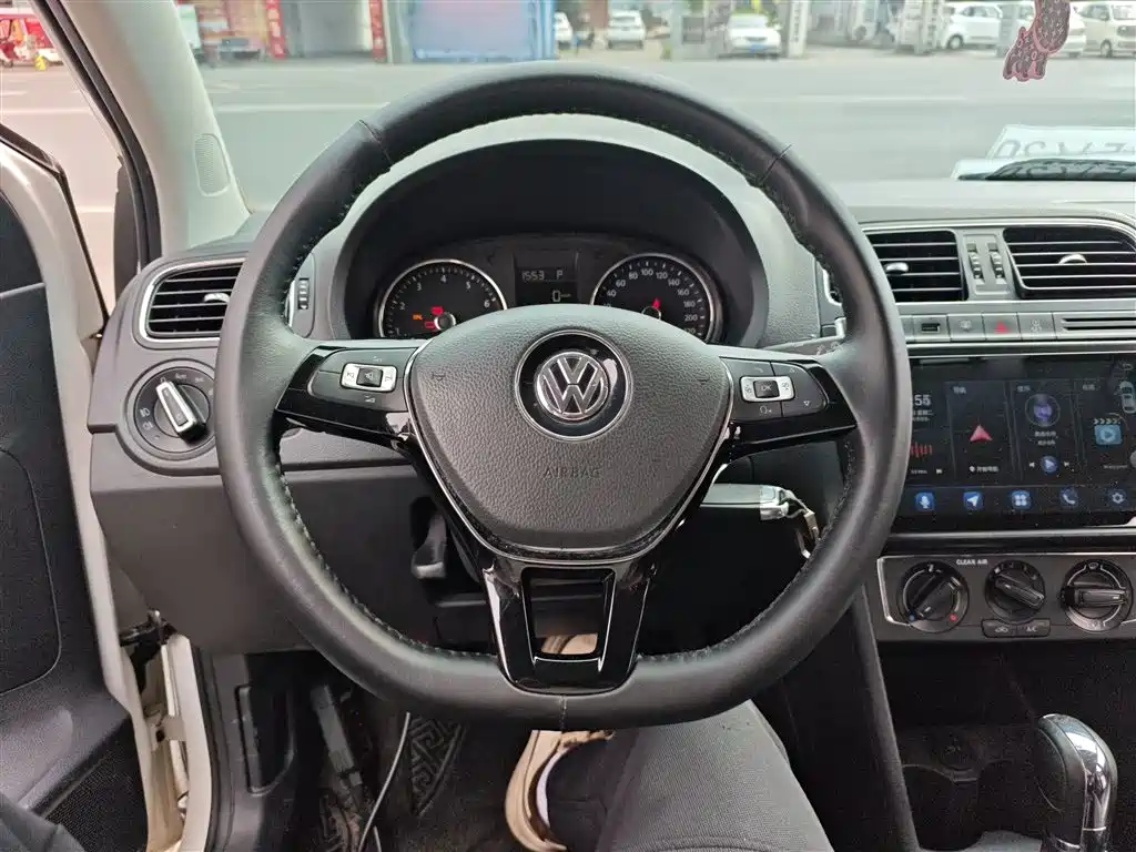 Volkswagen Polo 2018 1.5L Auto Comfort фото 11