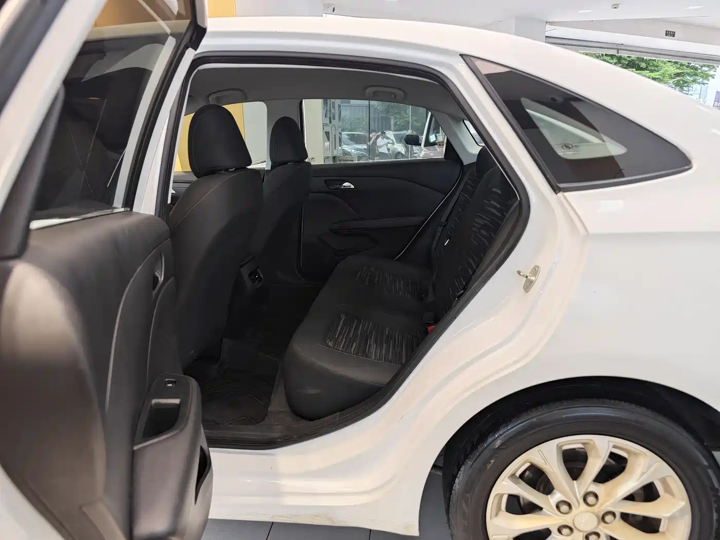 Chevrolet Monza 2023 1.5L DCT Enjoyment Edition фото 22