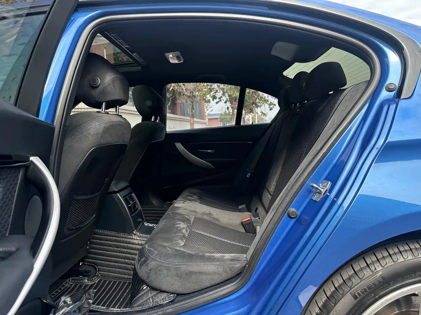 BMW 3 Series 2017 320i M Sport фото 8