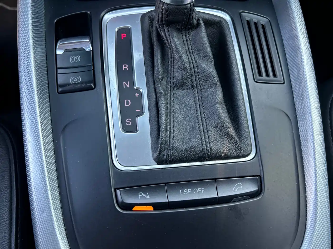 Audi Q5 2010 2.0TFSI Progressive фото 29