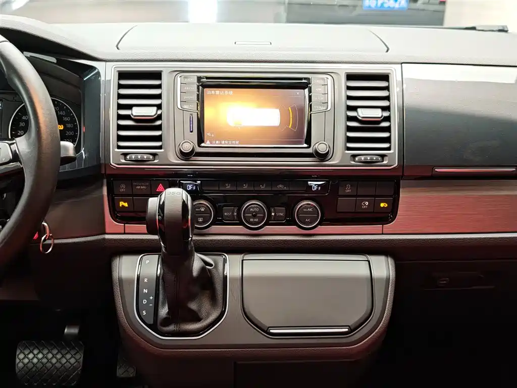 Volkswagen Caravelle 2019 2.0TSI 4WD Comfort 7-seater фото 16