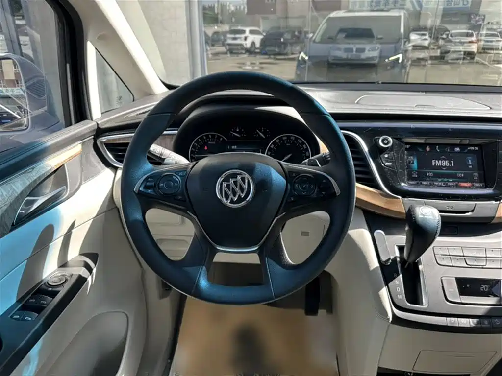 Buick GL8 2017 ES 28T Comfort Type China V фото 14
