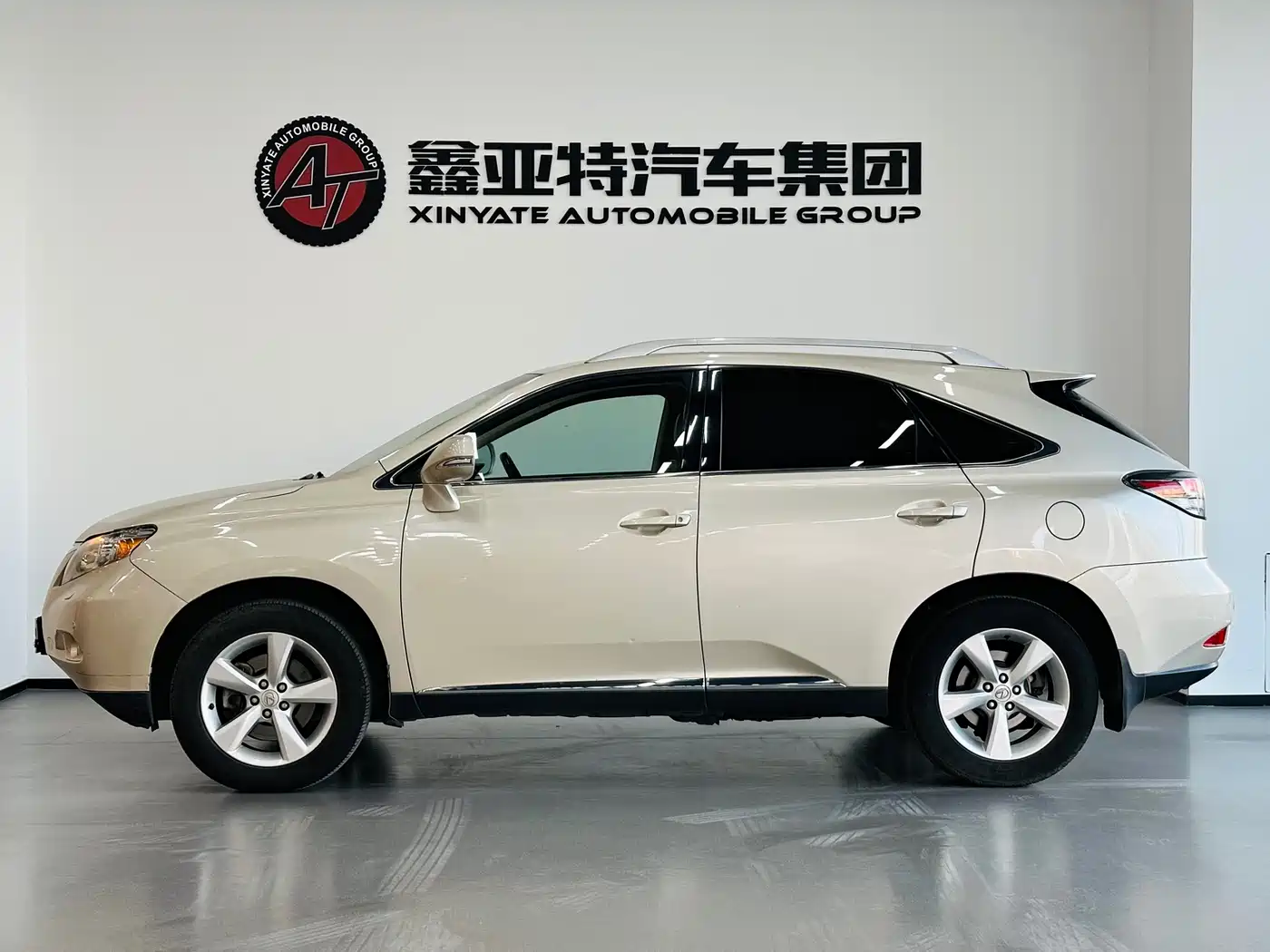 Lexus RX Classic 2011 270 Elegance фото 4