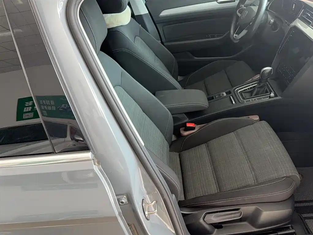 Volkswagen Weilan 2021 2.0T Comfort Edition фото 3