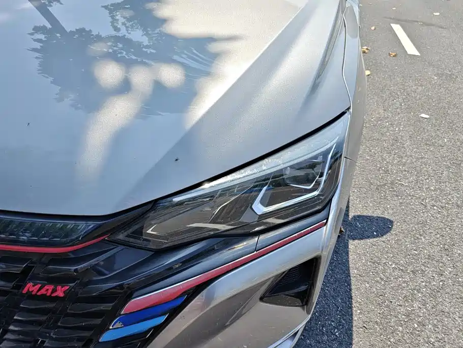 Dongfeng Aeolus Yixuan MAX 2022 2021 1.5T Trendy Dad Edition