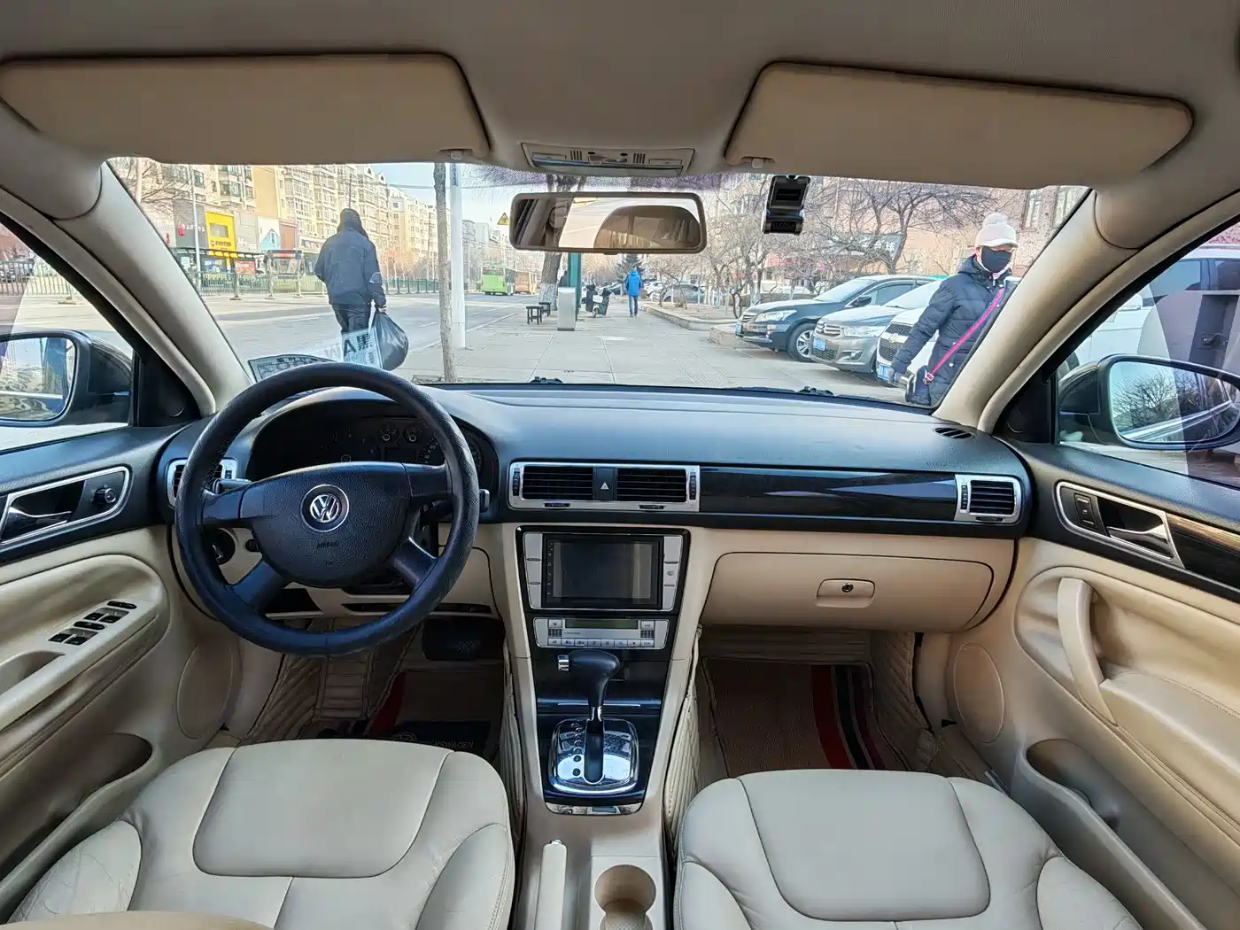 Volkswagen Passat Lingyu 2010 2009 2.0L MFI Automatic Premium