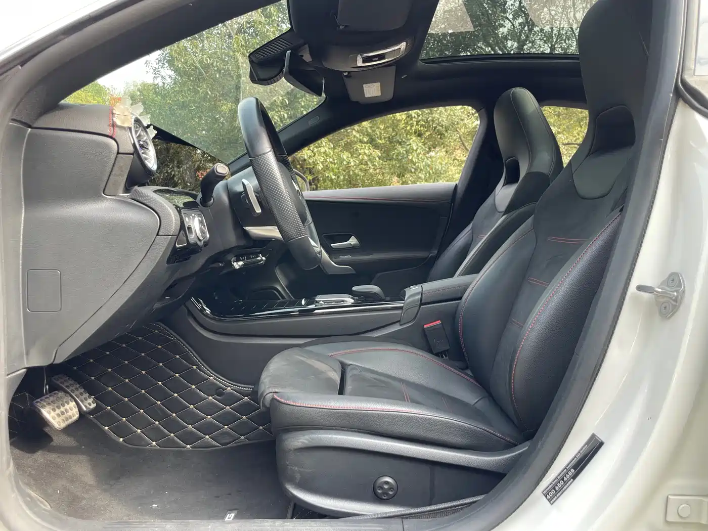 Mercedes-Benz CLA (Import) 2021 CLA 200 фото 9
