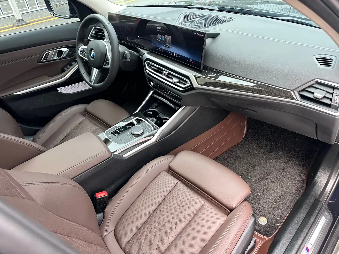 BMW 3 Series 2024 325Li M Sport Package фото 11