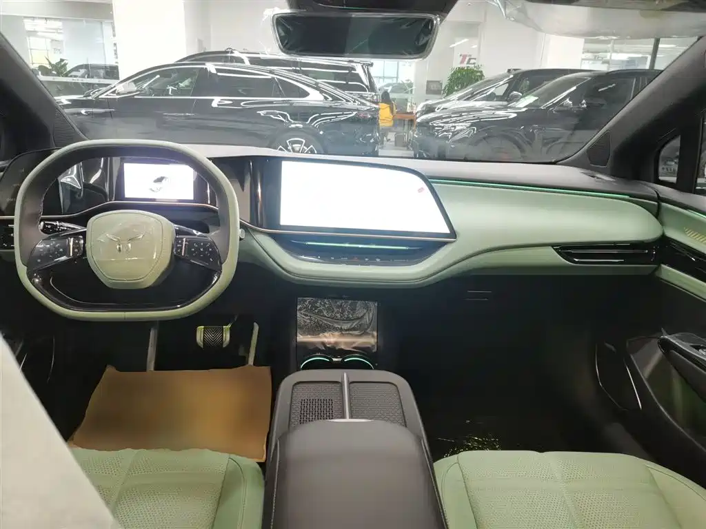 Hongqi EH7 2024 640 Pro+ AWD Edition фото 10