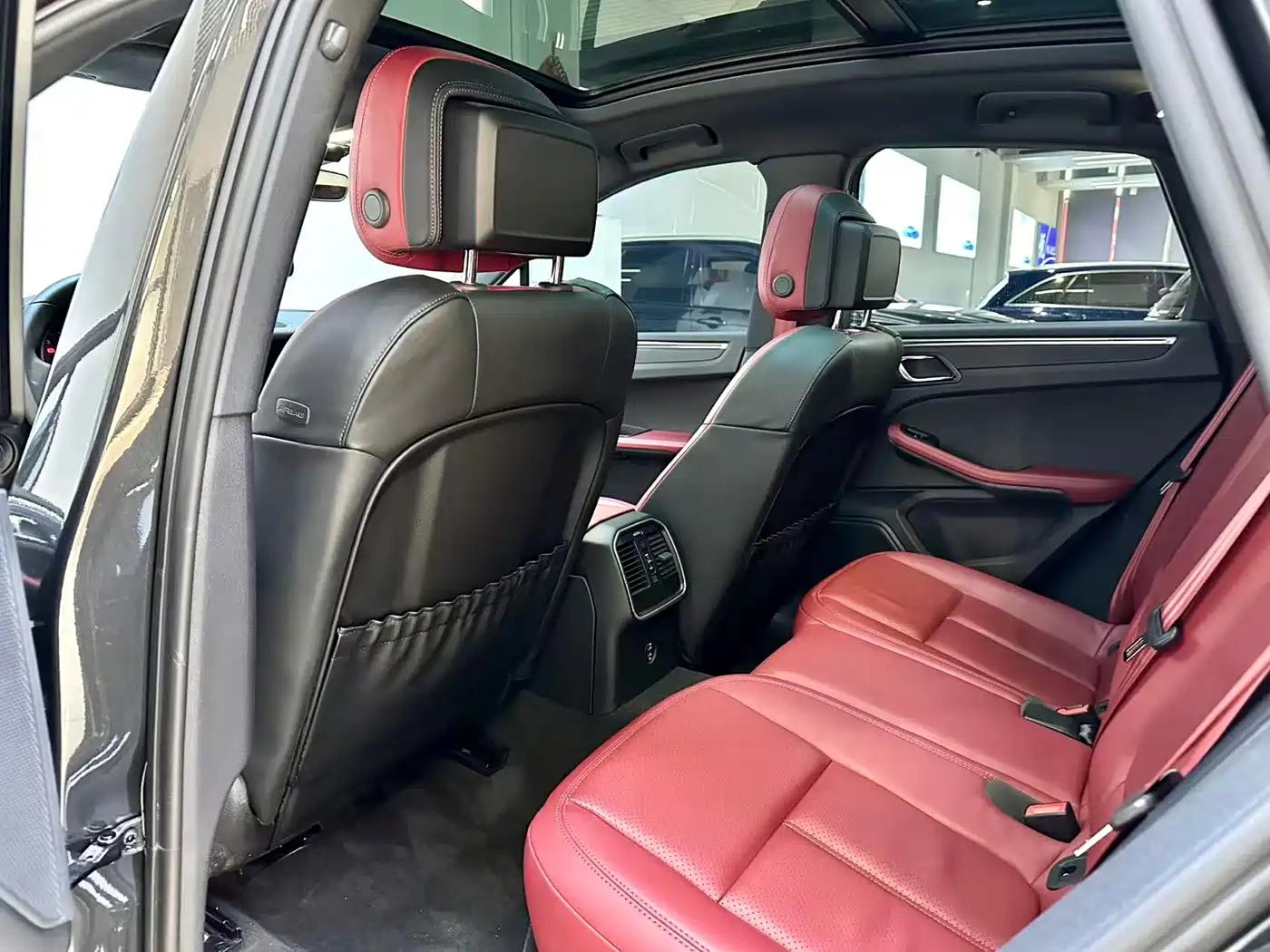 Porsche Macan 2023 Macan 2.0T фото 10