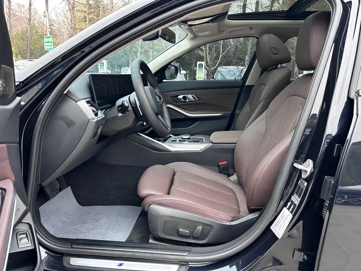 BMW 3 Series 2024 325Li M Sport Shadowline Package фото 4