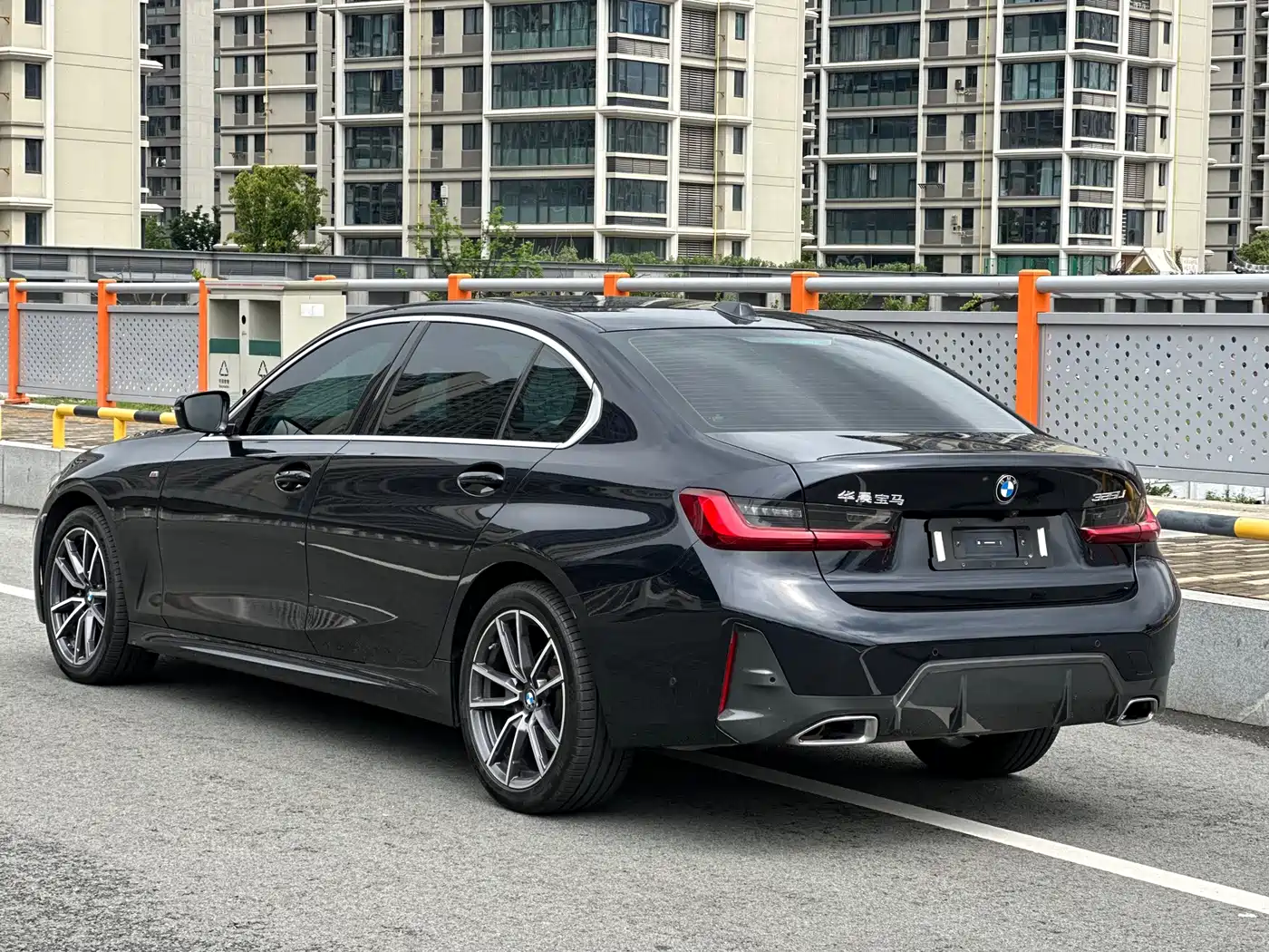 BMW 3 Series 2024 325Li M Sport Package фото 14