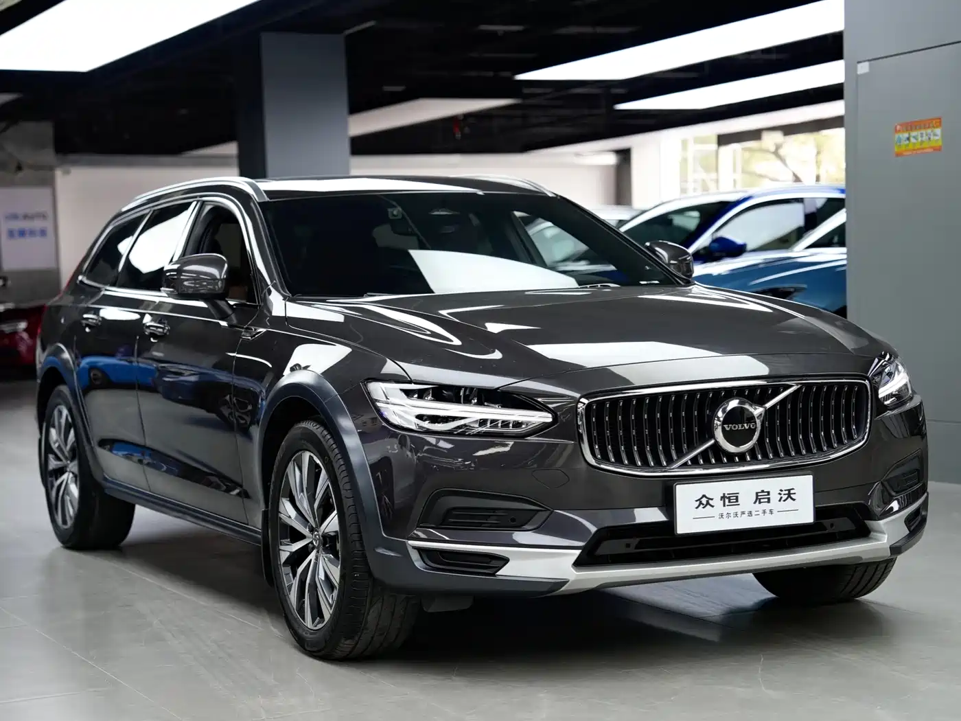 Volvo V90 2023 2024 Cross Country B5 AWD Wisdom Edition