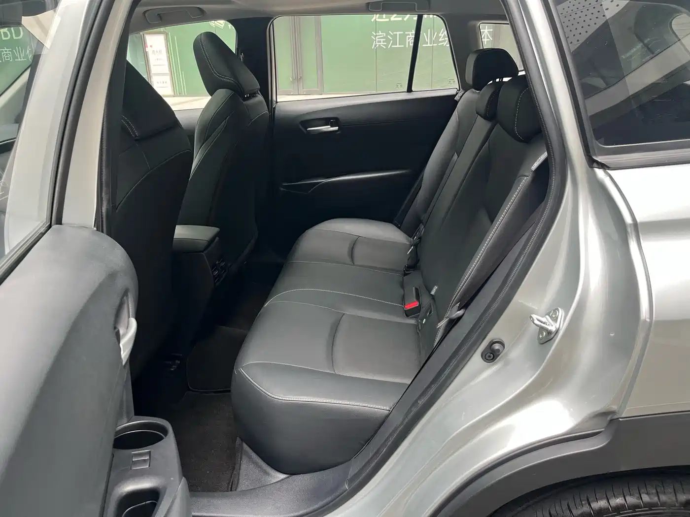 Toyota Frontlander 2023 2.0L CVT Luxury Edition фото 19