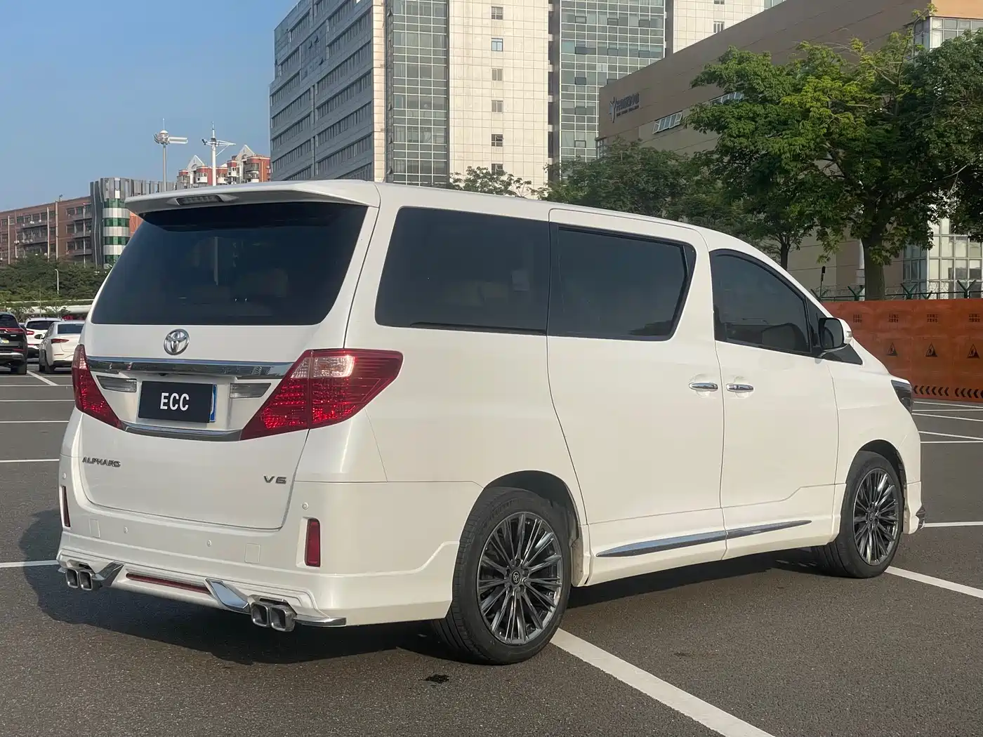 Toyota Alphard 2012 3.5L Luxury Edition фото 5
